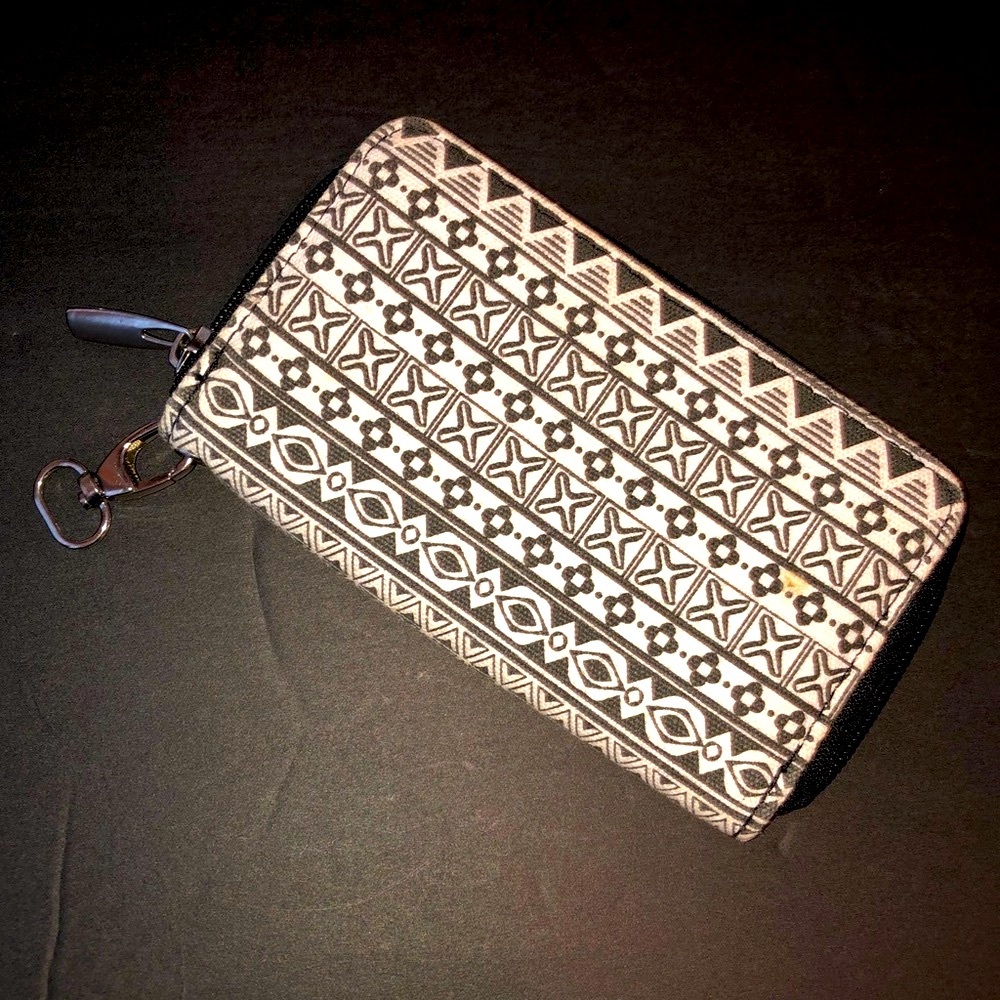Black & White Zip Soft Side Card Case Wallet